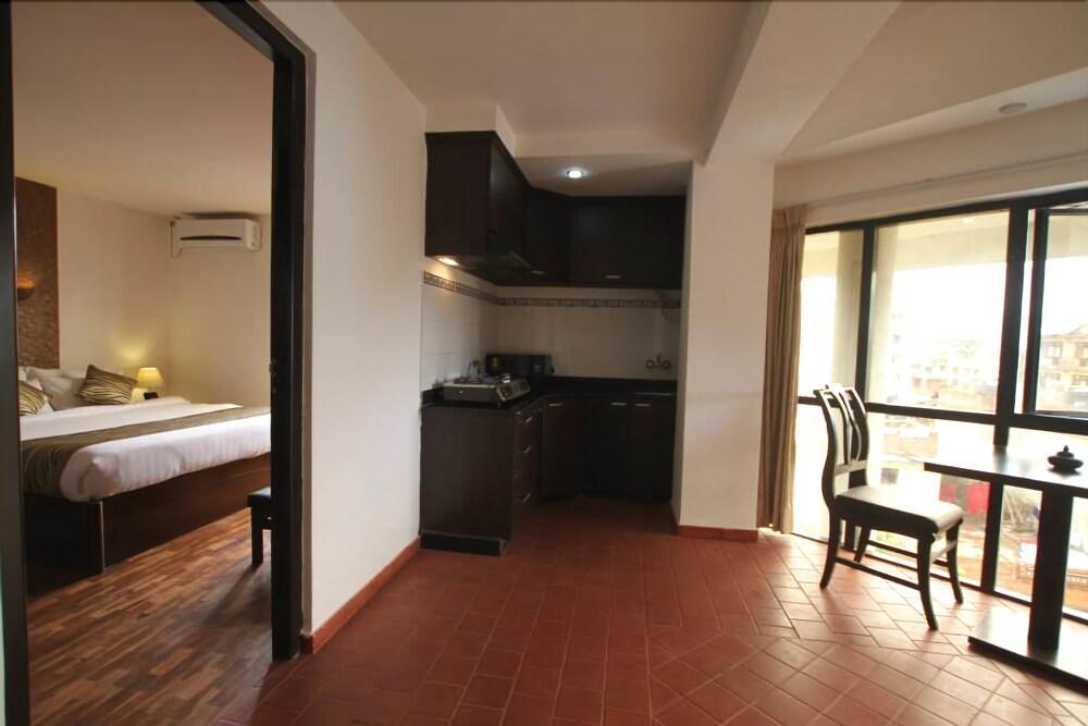 קטמנדו Gaju Suite Hotel מראה חיצוני תמונה
