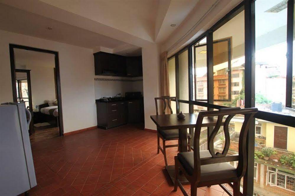 קטמנדו Gaju Suite Hotel מראה חיצוני תמונה